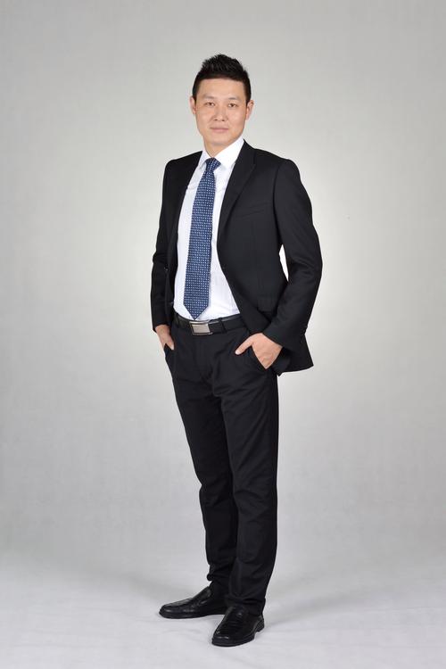 周洪 创始人 & 执行董事